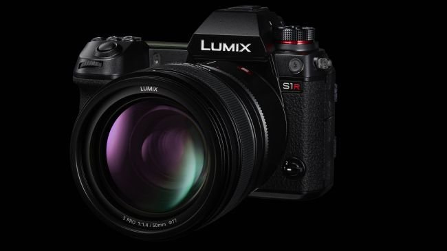 Panasonic S1R